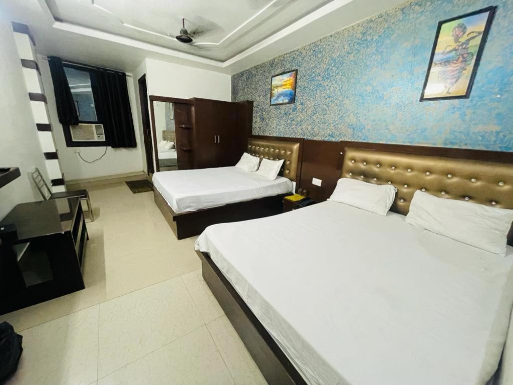 Premium Boston Rooms Family Hotel Agra  Kültér fotó
